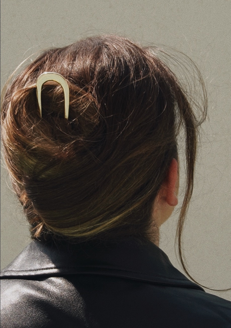 Why Hairpins Are Better Than Hair Ties: A Healthier, More Stylish Choice - Loba Maria